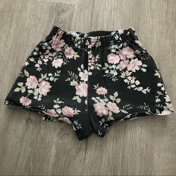 Sz 4 Girls Floral Shorts, Skorts, and Skirts! - Picture 3 of 9